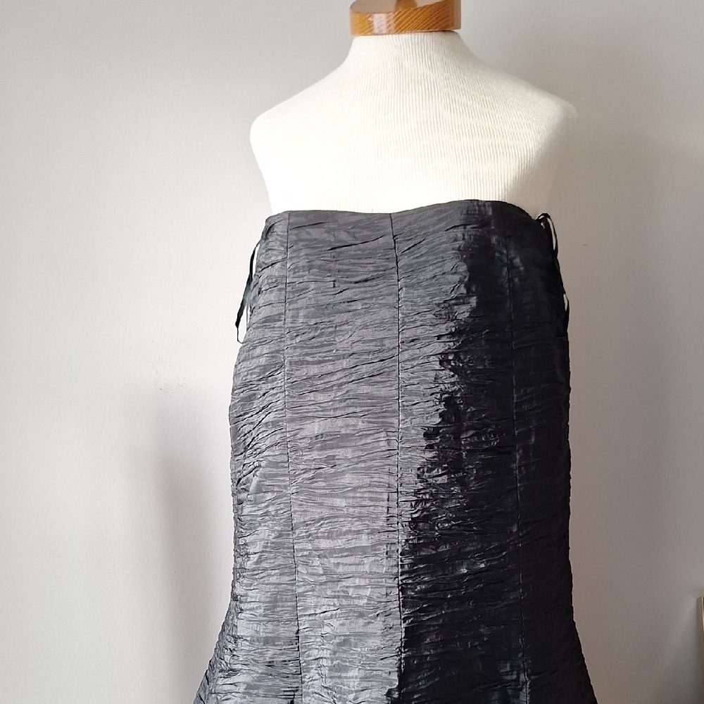 Elegant Strapless Black Dress